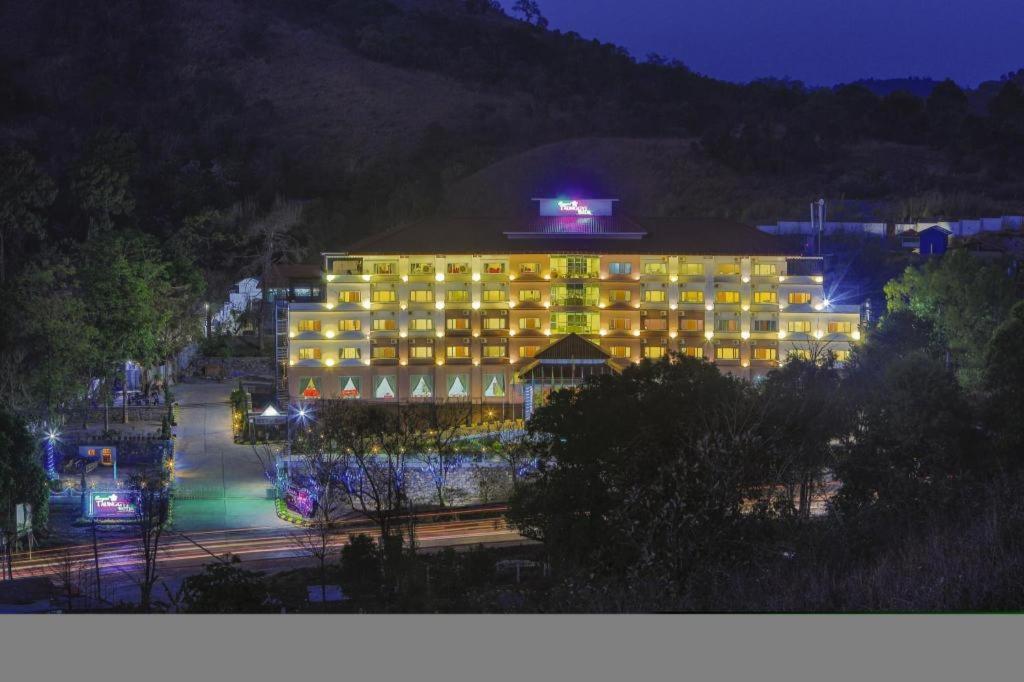 Royal Taunggyi Hotel Екстер'єр фото