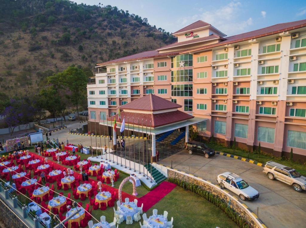 Royal Taunggyi Hotel Екстер'єр фото