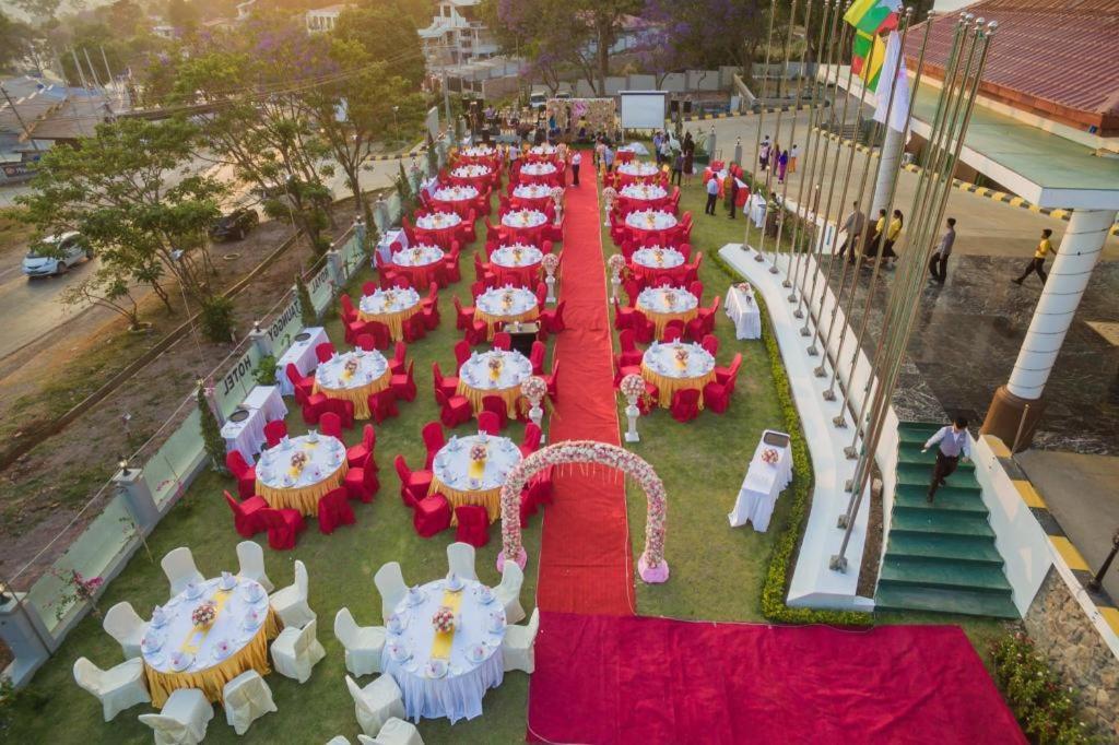 Royal Taunggyi Hotel Екстер'єр фото