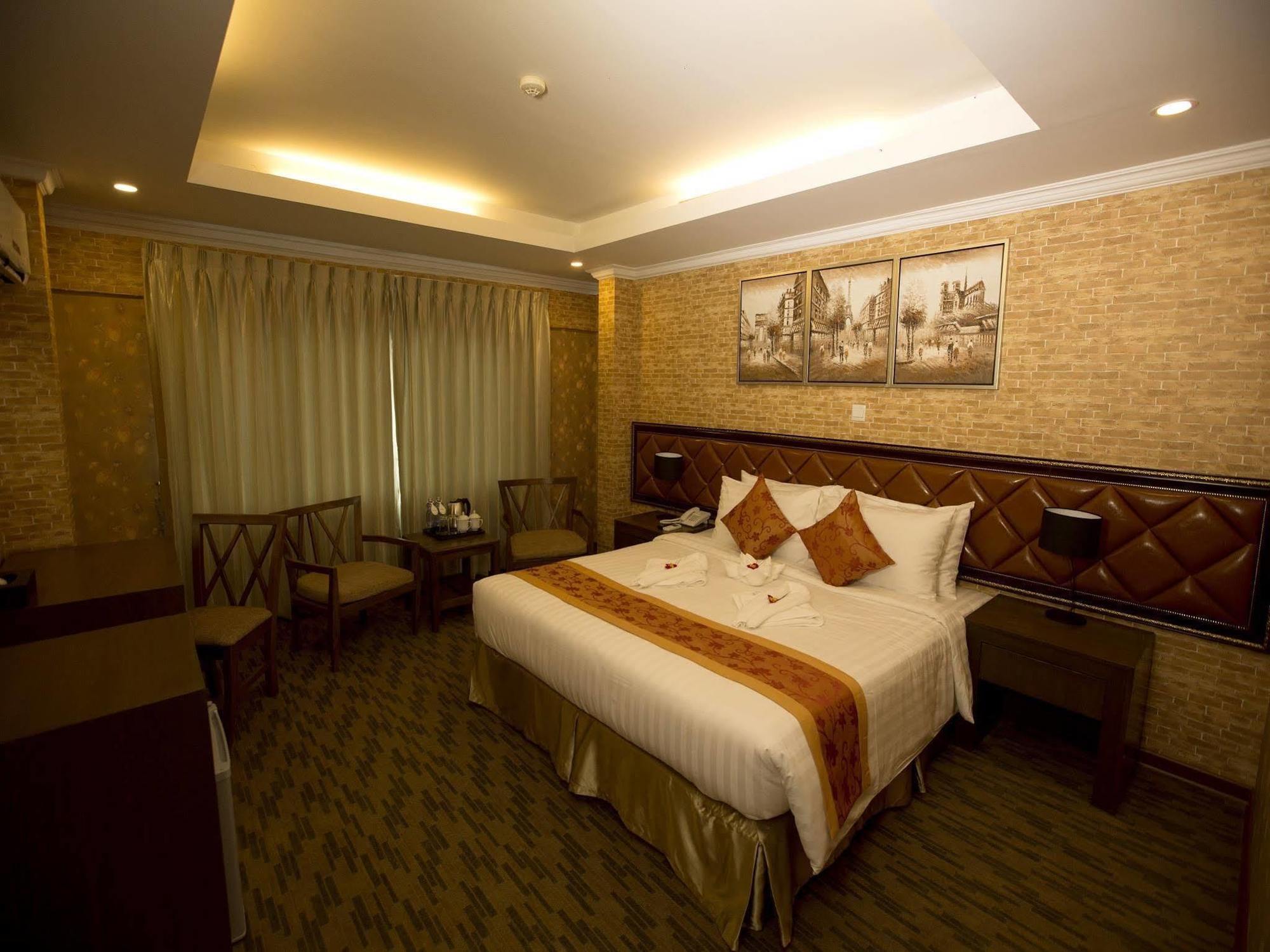 Royal Taunggyi Hotel Екстер'єр фото