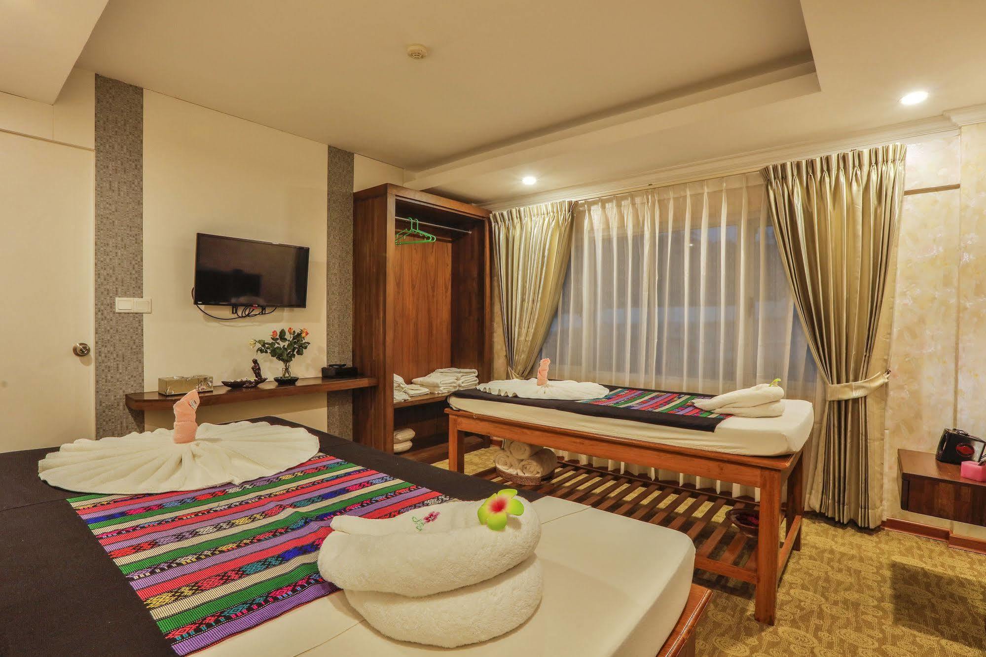 Royal Taunggyi Hotel Екстер'єр фото