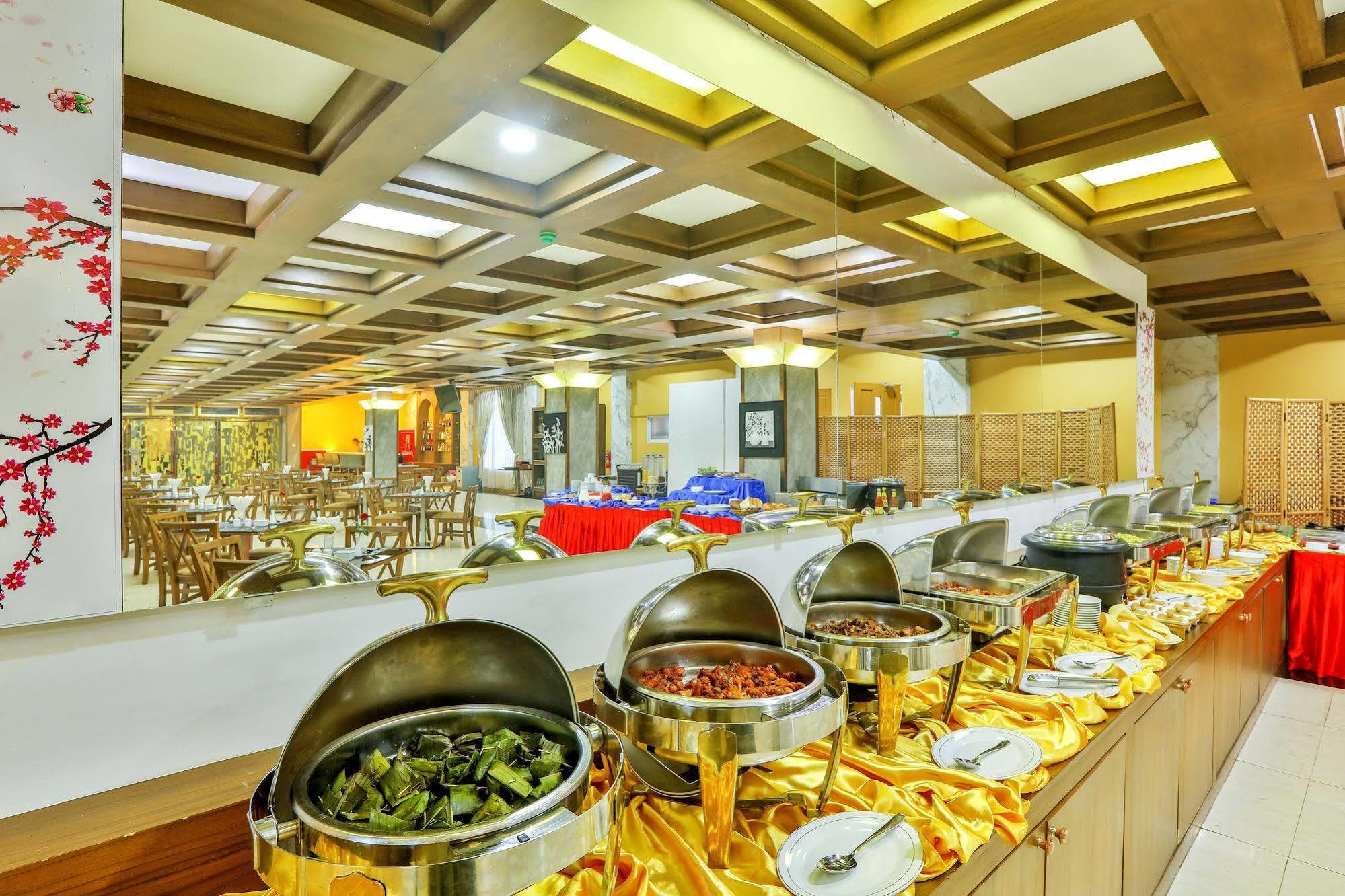 Royal Taunggyi Hotel Екстер'єр фото