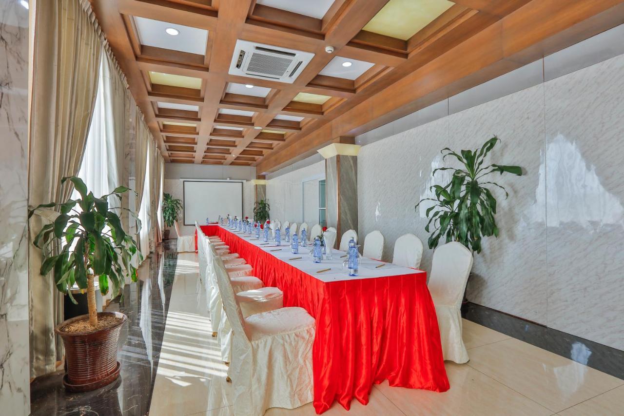 Royal Taunggyi Hotel Екстер'єр фото