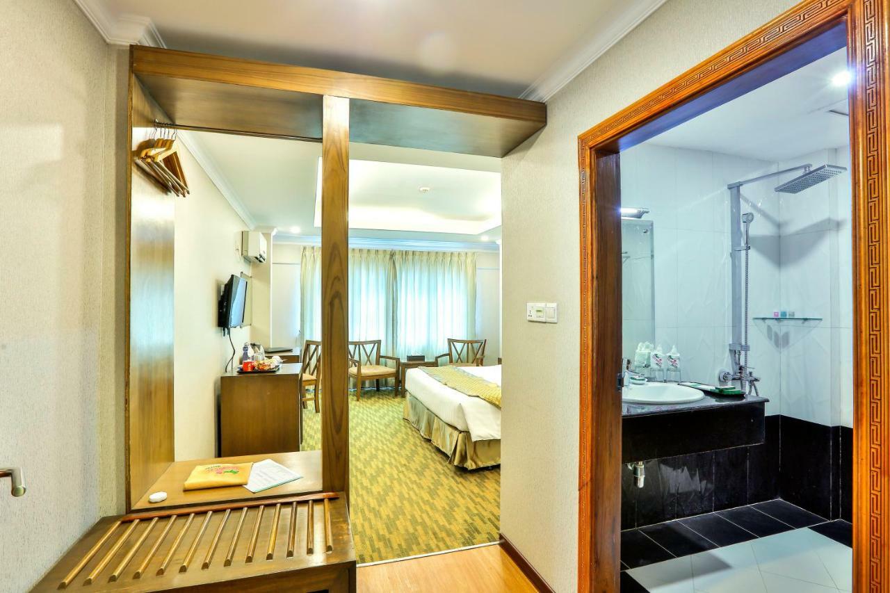 Royal Taunggyi Hotel Екстер'єр фото