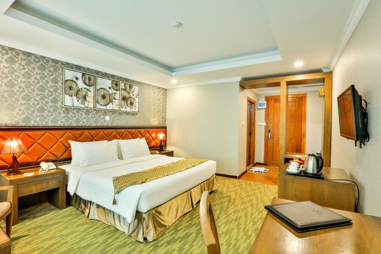 Royal Taunggyi Hotel Екстер'єр фото